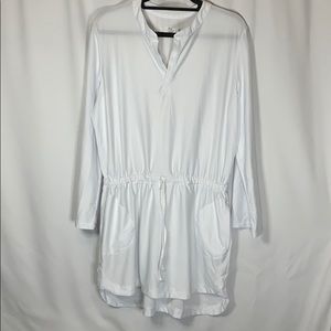 White tennis / athletic dress w pockets large